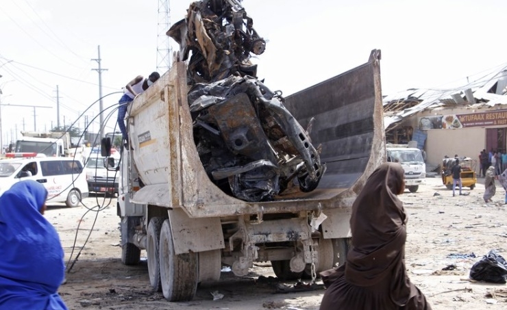 Mogadishu Truck bomb attack kills at least 73 people Mogadishu Truck bomb attack kills at least 73 people