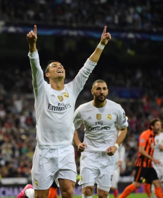 United suffer miserable return, City falls, Ronaldo hits hat-trick