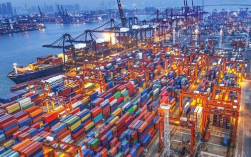 Saudi Arabia's Trade Surplus Falls 25% to $3.83 Billion in July