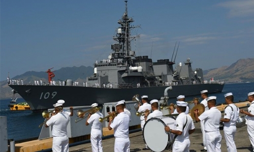 Japanese warships in Philippines near disputed waterway Japanese warships in Philippines near disputed waterway