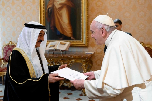 Looking forward to visit Kingdom: Pope Francis tells Bahrain's envoy