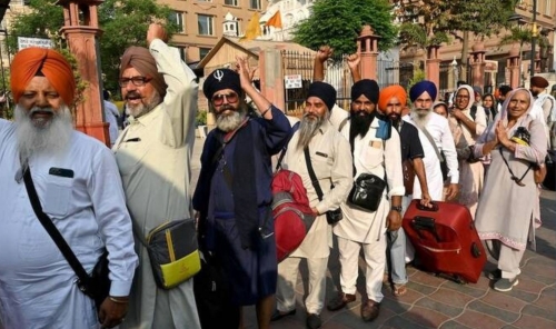 Indian Sikhs given visas for festival in Pakistan Indian Sikhs given visas for festival in Pakistan
