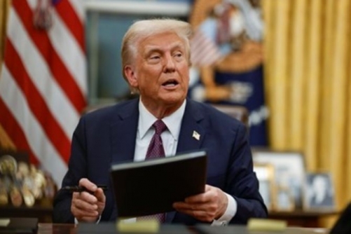 Trump deletes racist video post of Obamas as monkeys 