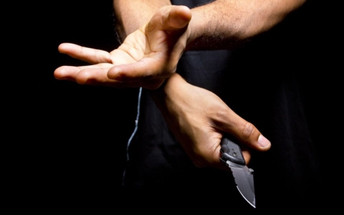Restaurant worker robbed at knifepoint; suspect remanded
