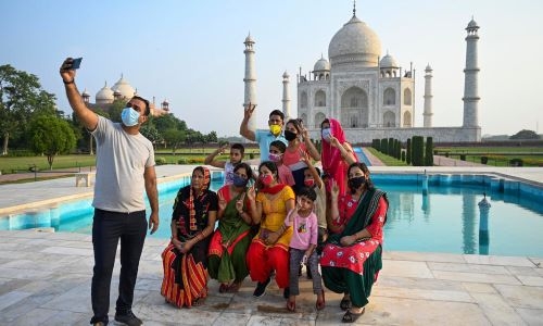 Taj Mahal reopens as India eases pandemic restrictions Taj Mahal reopens as India eases pandemic restrictions
