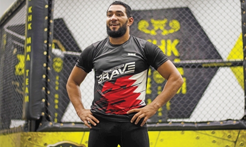 Ahmed Amir signs for Brave 9 Ahmed Amir signs for Brave 9