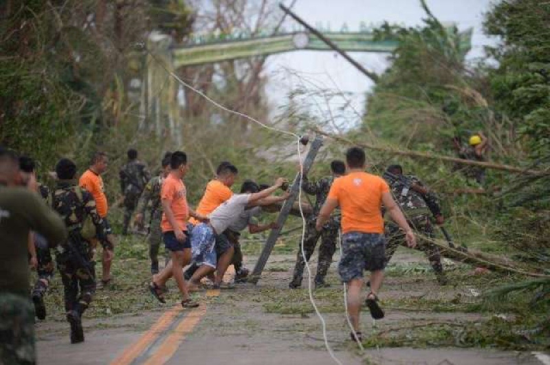 Mangkhut claims first victims in Philippines