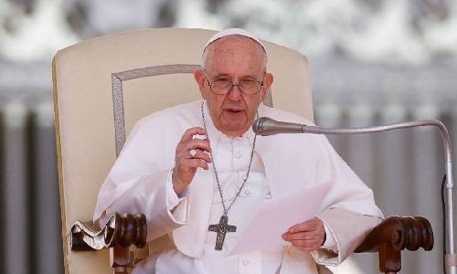 Pope Francis urges calm in Sri Lanka