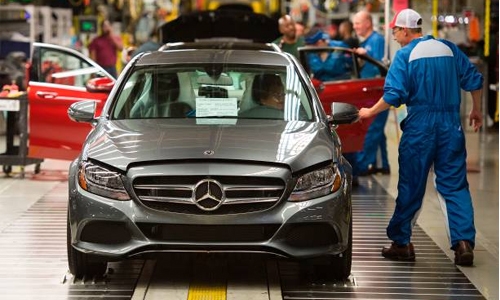 EU vows ‘swift’ riposte to threatened US auto tariffs EU vows ‘swift’ riposte to threatened US auto tariffs