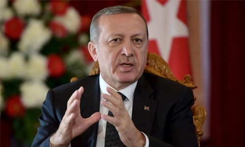 Turkey tumbles into recession Turkey tumbles into recession