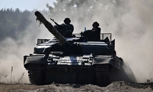Russian army determined to seize strategic Ukrainian town