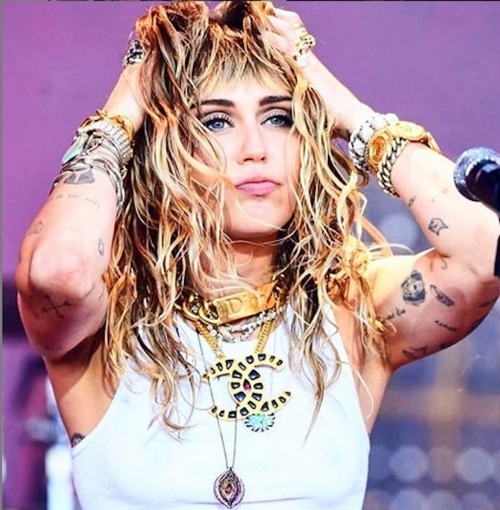 Miley Cyrus started Instagram show to connect with fans