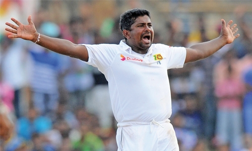 Herath, Perera leave Pakistan in a spin