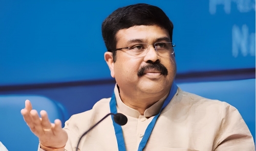 Indian education minister quites
