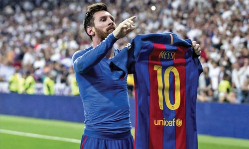 Messi’s “ghost goal” steals Spanish headlines