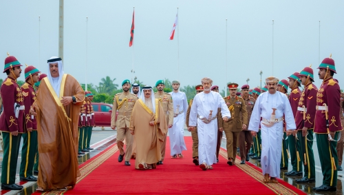 HM King Hamad Returns to Bahrain After Oman Visit HM King Hamad Returns to Bahrain After Oman Visit