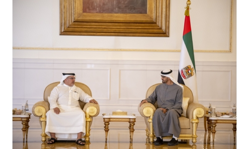 Bahrain Deputy King arrives in UAE to extend his condolences to President Bahrain Deputy King arrives in UAE to extend his condolences to President