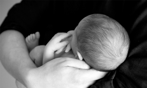 French surrogate mother on trial for defrauding two gay couples French surrogate mother on trial for defrauding two gay couples