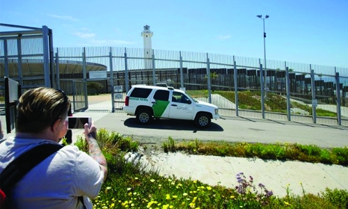 'Tear Down this Wall:' border concert to defy Trump