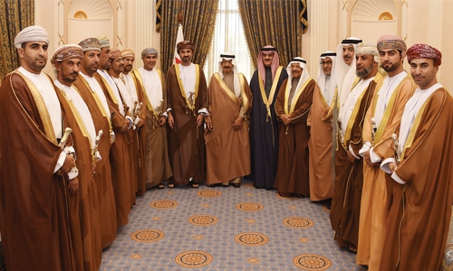 Bahrain, Oman mull ways to enhance bilateral ties 