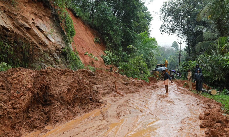 Monsoon, landslides kill 20 in South India Monsoon, landslides kill 20 in South India