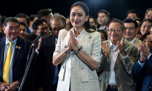 Thai lawmakers elect Shinawatra heiress as PM