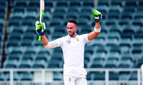 SA close in on victory