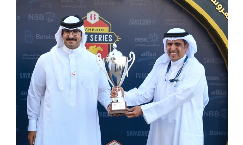 HH Shaikh Isa bin Salman congratulated by the Minister of Information Affairs 