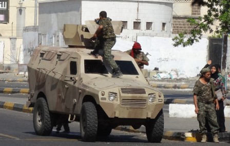 'Qaeda' suicide bombing kills nine in Yemen