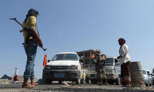 Blast kills governor of Yemen's Aden, 6 guards Blast kills governor of Yemen's Aden, 6 guards