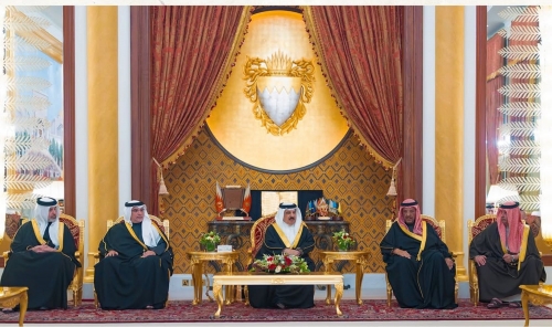 HM King receives BDF Commander-in-Chief, National Guard Commander, Interior Minister, Intelligence President and Security Chairman