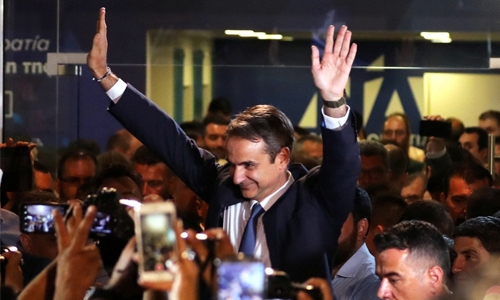 Greek PM promises tax cuts Greek PM promises tax cuts