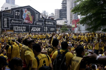 Malaysia to allow rally amid fears of racial tensions Malaysia to allow rally amid fears of racial tensions