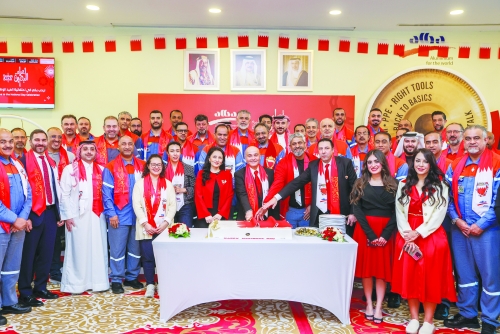 Alba Adorns Red to Celebrate National Day Alba Adorns Red to Celebrate National Day