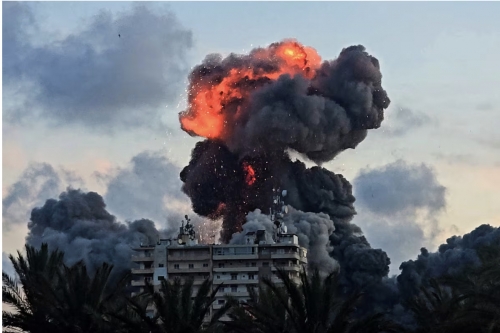 Israeli Strike Hits Beirut as Fighting in Lebanon Intensifies